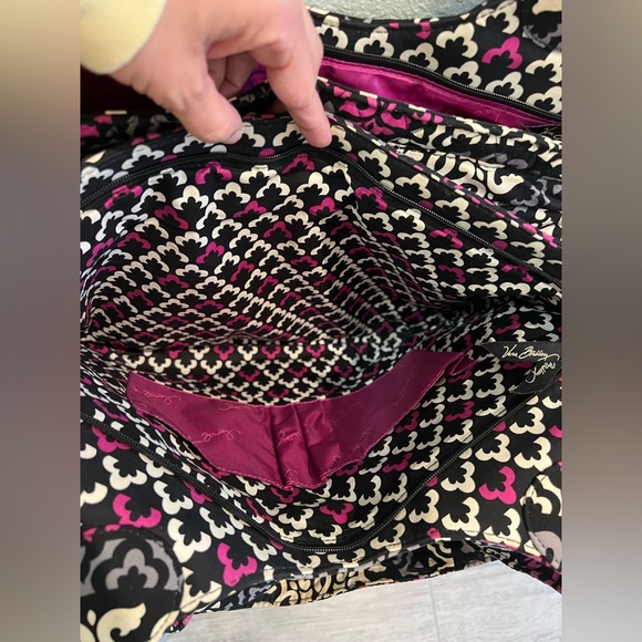 Vera Bradley canterberry magenta shoulder bag - padded device bag - Picture 9 of 11